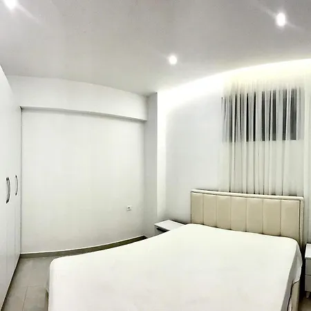Rubi Apartamento Sarandë